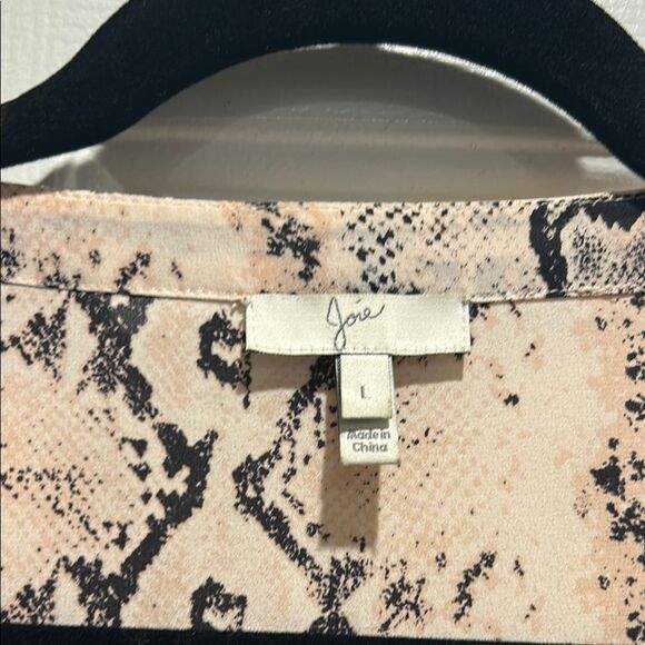 Joie Snake Print V-Neck Top, Size Large - Picture 5 of 10